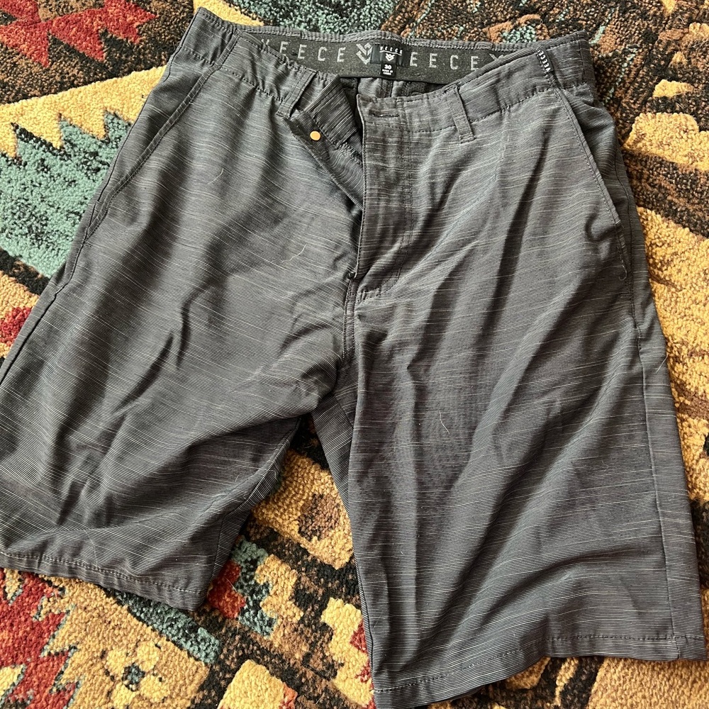 VEECE SHORTS